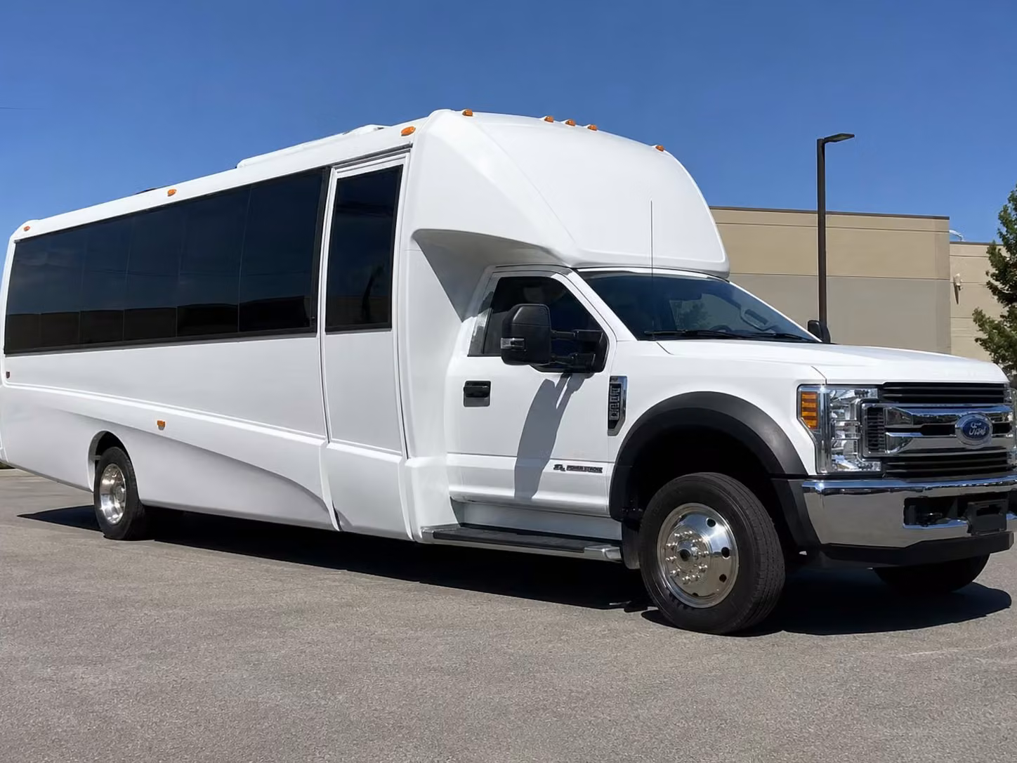 15 passenger minibus